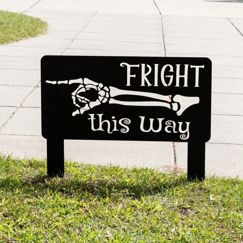 🎉👻New Halloween Fright this Way Metal Yard Sign