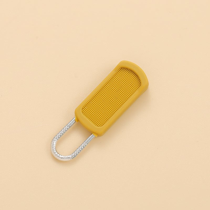 Removable rubber head with zipper