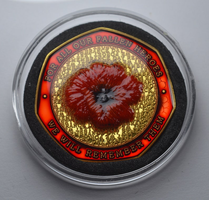 🕊️ Armistice Commemorative Poppy Badge 🌺