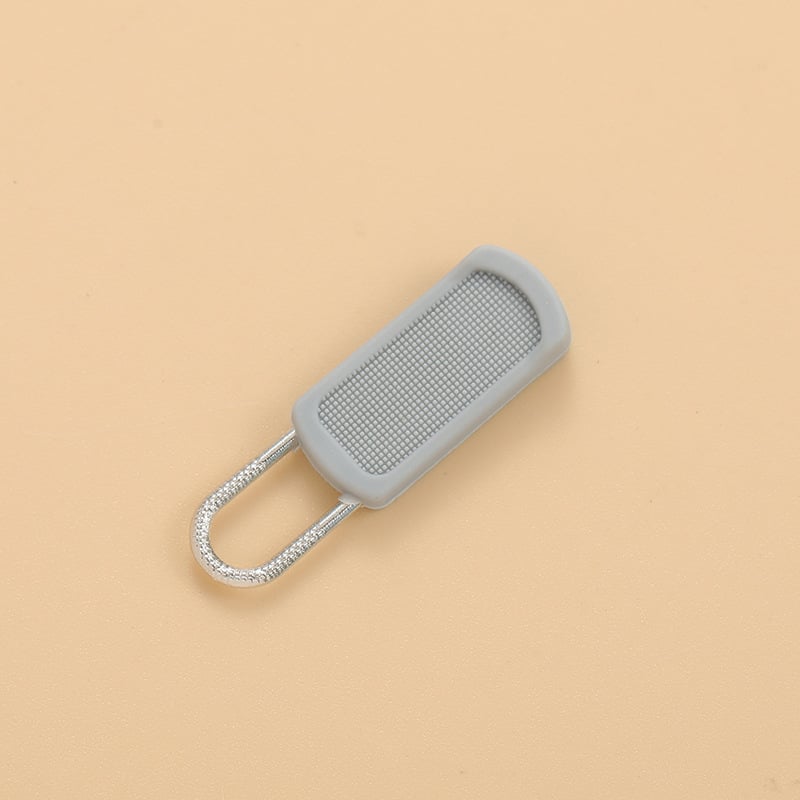 Removable rubber head with zipper