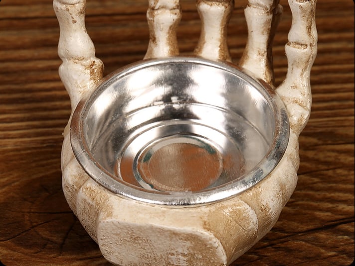 💀💀Halloween Candle Holders Gothic Skull Palm Tree Resin Candlestick, Desktop Decoration For Ghost Themed Party (Candles Not Included)
